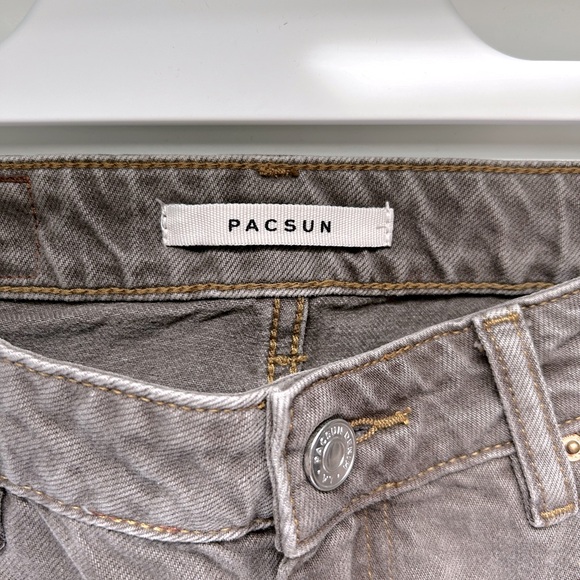 Pacsun Light Brown 90’s Boyfriend Jeans - Picture 3 of 4